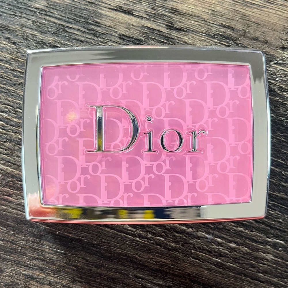 Dior Rosy Glow Blush in 001 Pink
